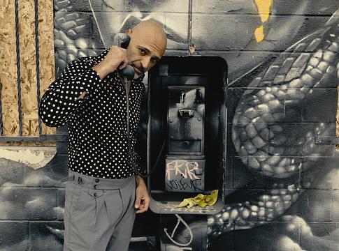 Reza Safinia új kislemezzel vezeti fel konceptalbumát: megérkezett a Stardusted Girl