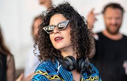 DJ-szett a kifutópályán: Carlita a miami repülőtéren emeli új szintre a bulizást