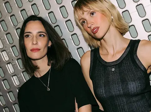 Amelie Lens és Angèle közös dallal vezeti fel az AURA megjelenését