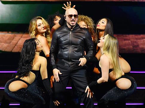 Pitbull Guinness-rekordot döntene a BST Hyde Park színpadán