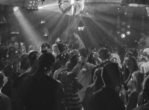 Zár a luzerni Rok Klub – 18 év után elnémulnak a basszusok a Flora alatt
