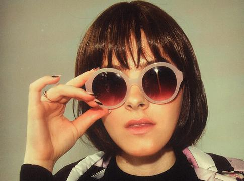 Chloé French: a nosztalgia új hangja a modern diszkóban