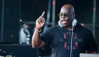 Carl Cox kétórás old school szettel rázta fel az IMMA-t Dublinban