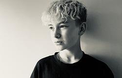 Max Winfield: a 15 éves tehetség, aki meghódítja az elektronikus zenei világot