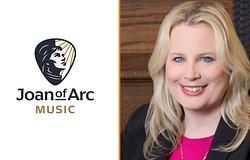 Cindy Mabe Joan of Arc Music néven új céget indított, terjesztési megállapodást kötött a Warner Records Nashville-lel