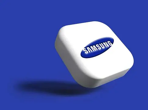 A Samsung visszautasítja a szándékos jogsértés vádját Dua Lipa perében, egyeztetésre nyitott