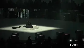 Jury Sticks Kanye hat számjegyű bírságot szabott ki a Donda-hallgatón elhangzott minta miatt
