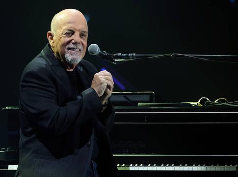 Billy Joel visszatért a színpadra a betegsége után