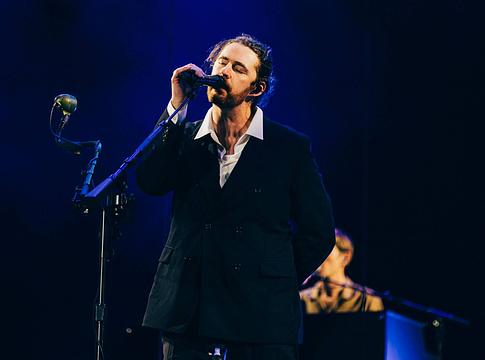 Hozier politikai üzenettel lépett fel a Reading Fesztiválon