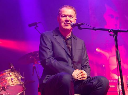 Edwyn Collins újra színpadon régi Orange Juice-társaival Glasgow-ban
