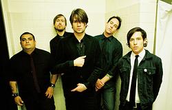 Húszéves jubileumi kiadást kap a Taking Back Sunday Louder Now-ja