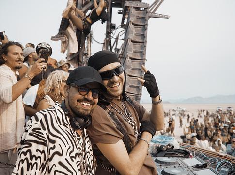 Colyn és Sainte Vie kiadta a Desert Sunrise-t