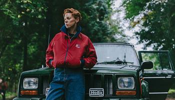 La Roux bejelentette az Old Flames albumot, itt a 90s-inspired single, a Cabin Fever