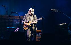 Neil Young eltávolítja teljes diszkográfiáját az Amazon Musicról