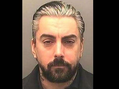 Újratárgyalják Ian Watkins feltételezett börtönbeli meggyilkolásának ügyét