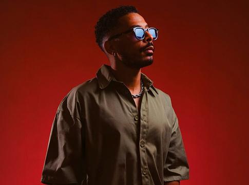 Kashovski új megvilágításba helyezi a „Slow Down”-t