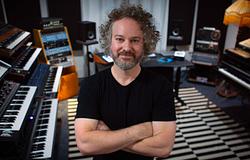 Luke Million újraéleszti a Knight Rider legendás főcímdalát