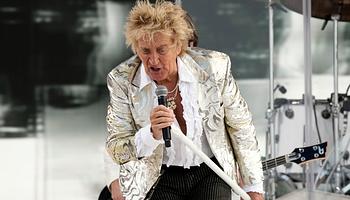 Rod Stewart majdnem elájult koncert közben